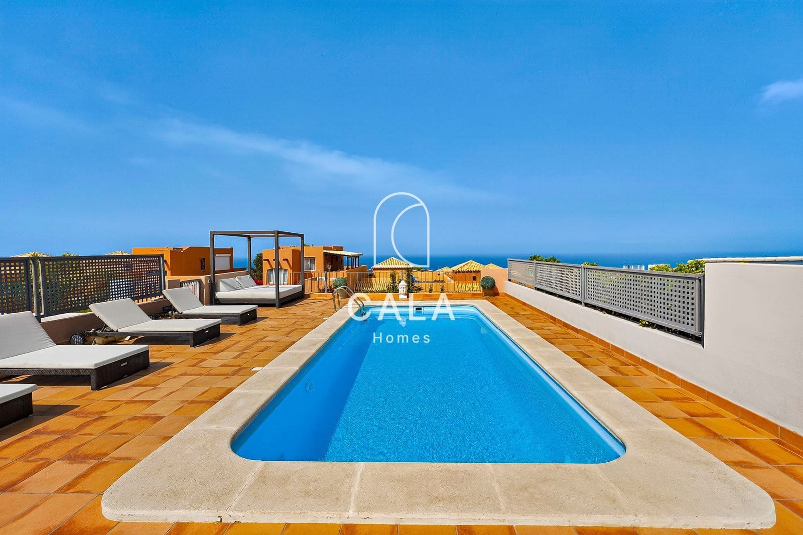 3 bedroom Villa for sale in Costa Adeje with pool garage - € 1,495,000 (Ref: 9958843)