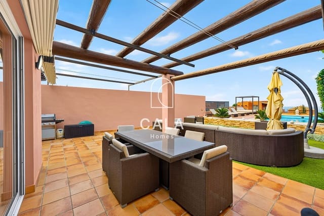 3 soveværelse Villa til salg i La Caleta Adeje, Adeje med swimmingpool garage - € 1.495.000 (Ref: 9958843)