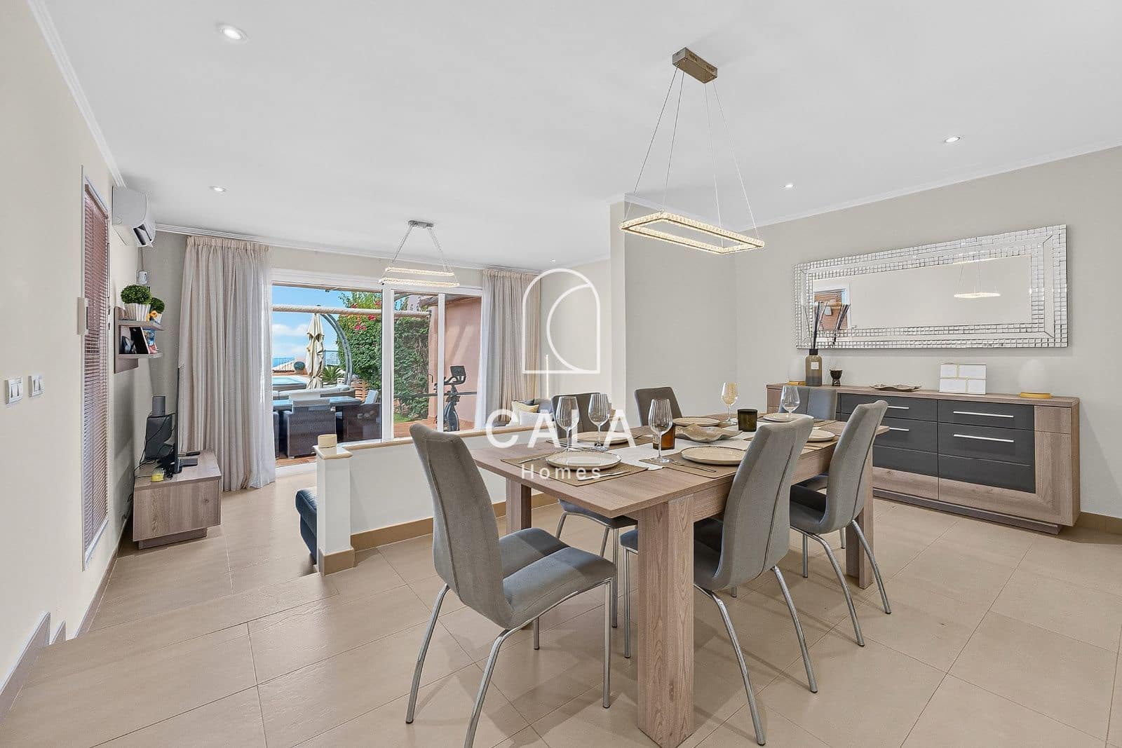 3 bedroom Villa for sale in Costa Adeje with pool garage - € 1,495,000 (Ref: 9958843)