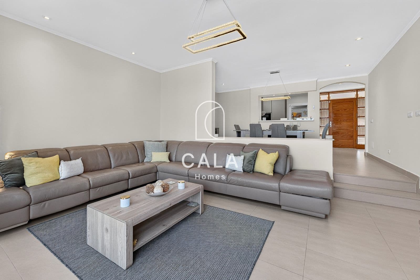 3 bedroom Villa for sale in Costa Adeje with pool garage - € 1,495,000 (Ref: 9958843)
