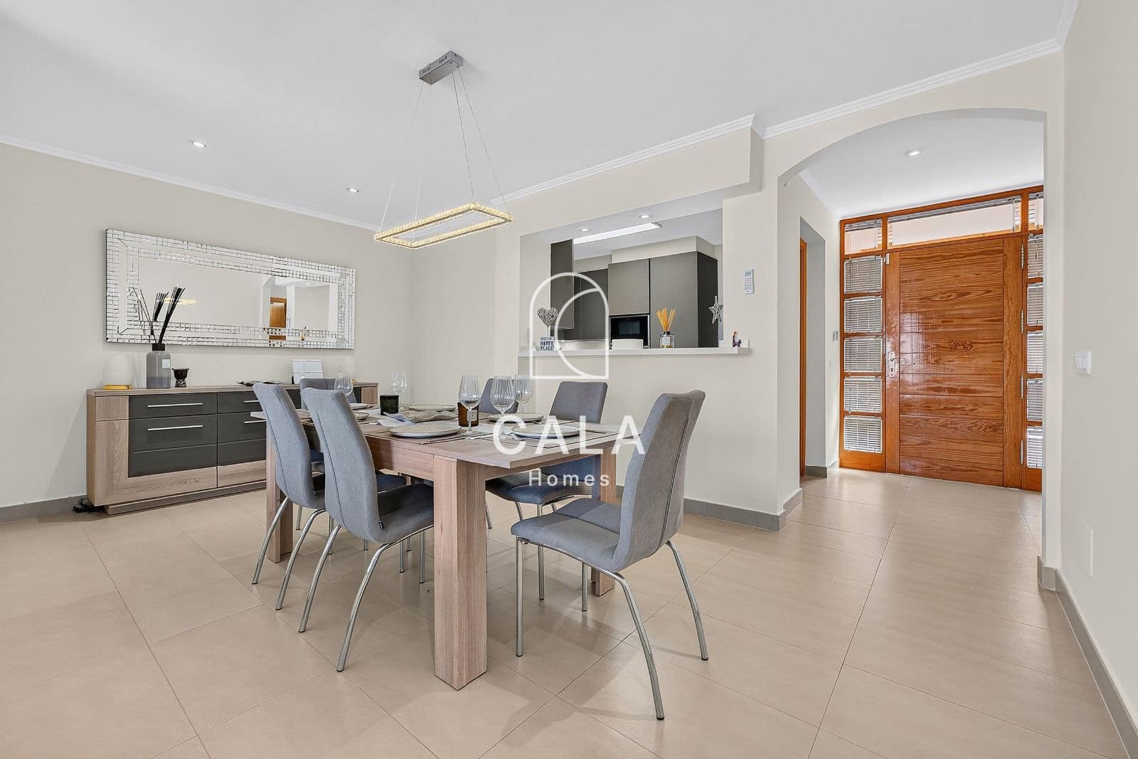 3 bedroom Villa for sale in Costa Adeje with pool garage - € 1,495,000 (Ref: 9958843)