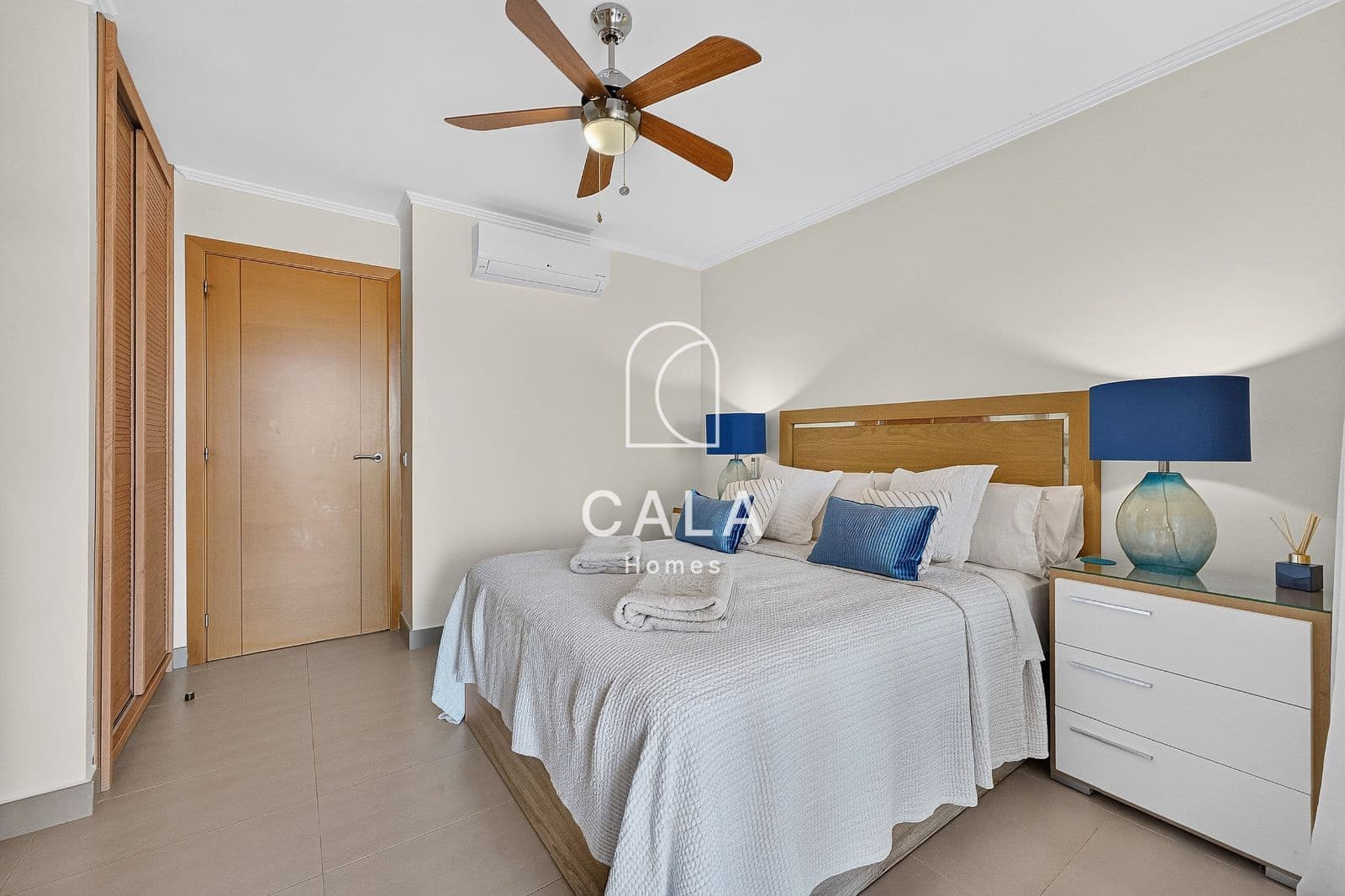 3 bedroom Villa for sale in Costa Adeje with pool garage - € 1,495,000 (Ref: 9958843)
