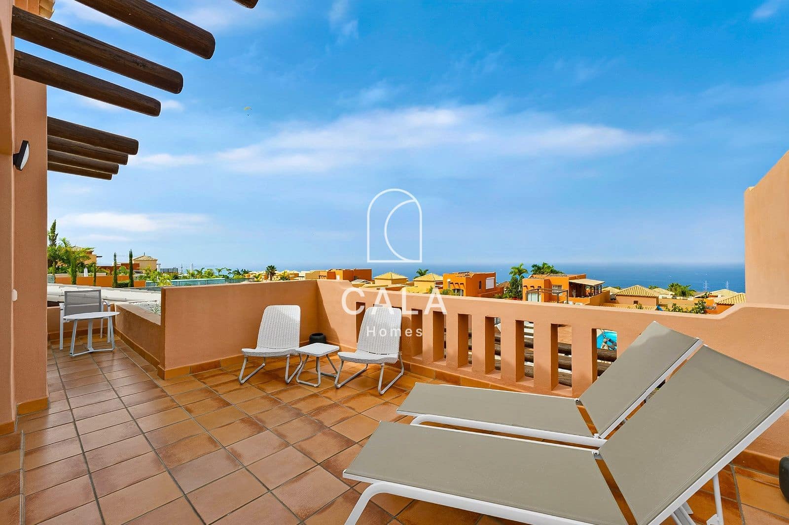 3 bedroom Villa for sale in Costa Adeje with pool garage - € 1,495,000 (Ref: 9958843)