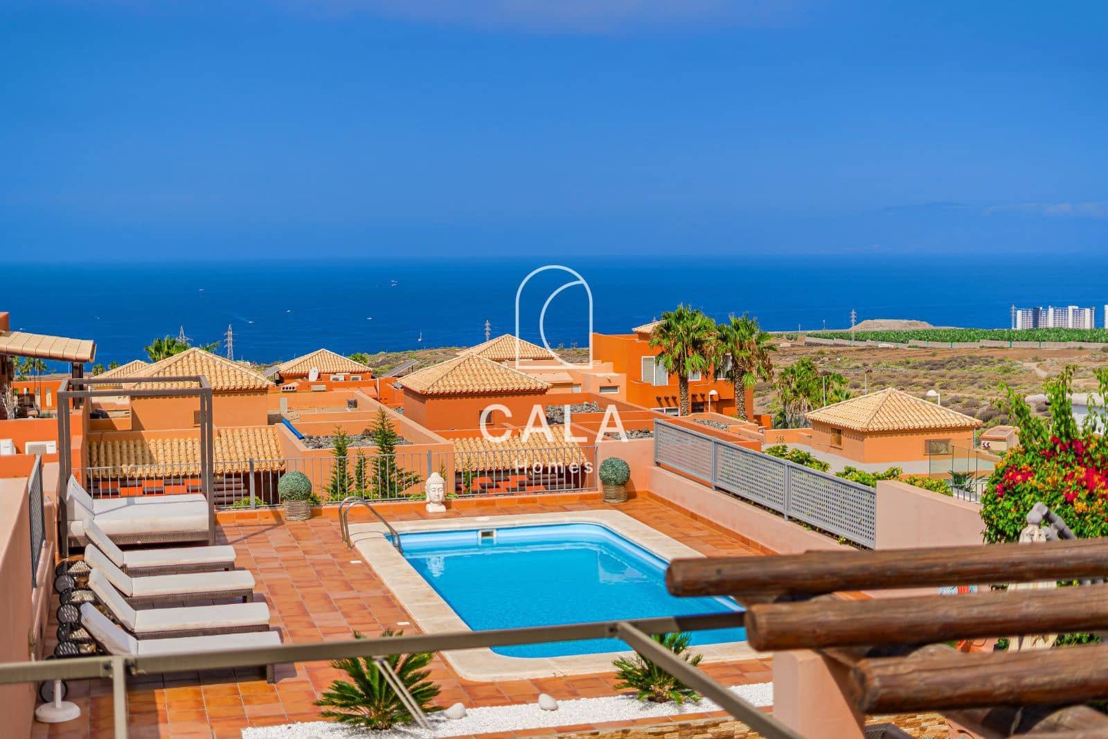 3 bedroom Villa for sale in Costa Adeje with pool garage - € 1,495,000 (Ref: 9958843)