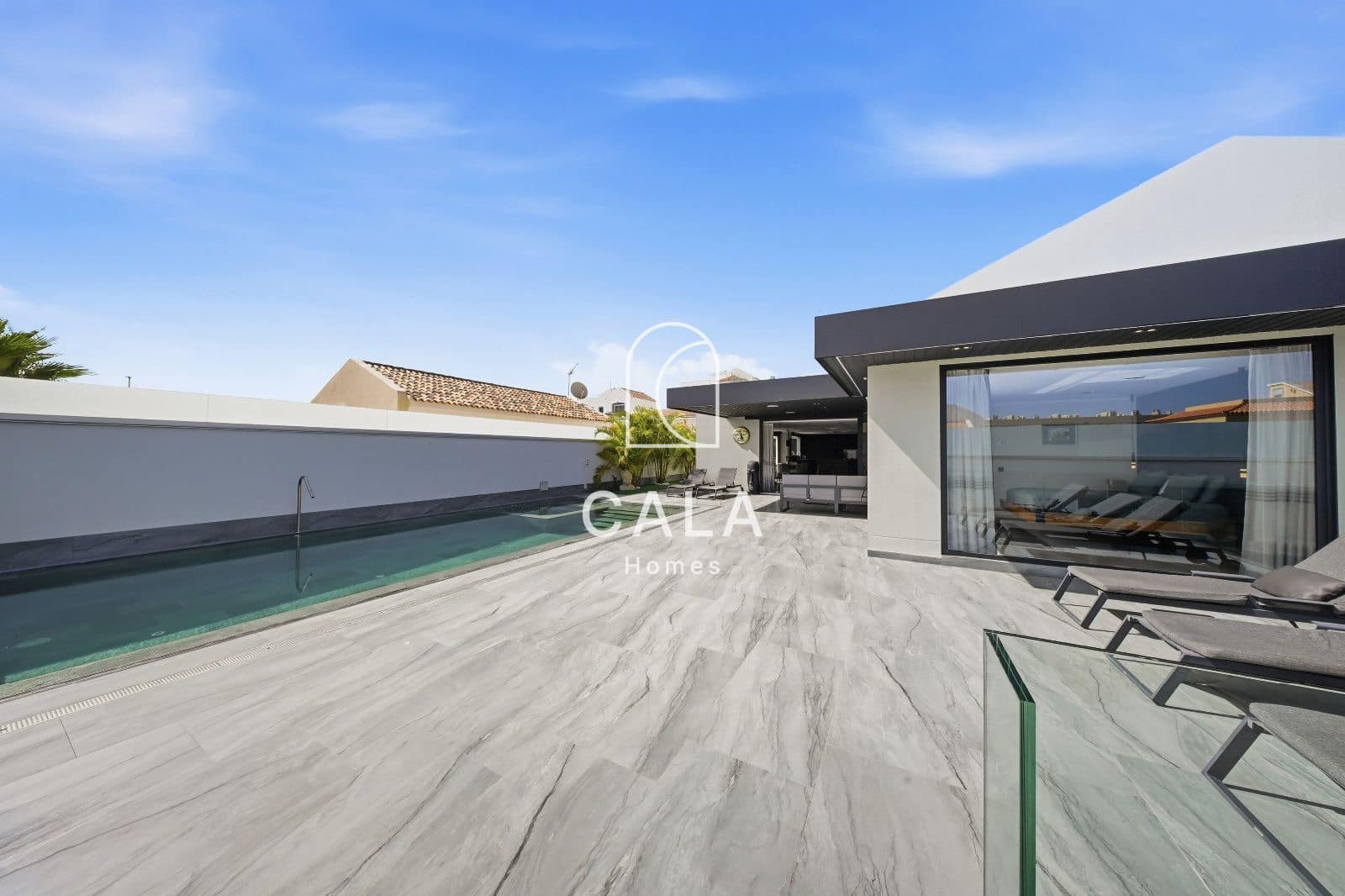 3 bedroom Townhouse for sale in El Madronal with pool garage - € 2,195,000 (Ref: 9974513)
