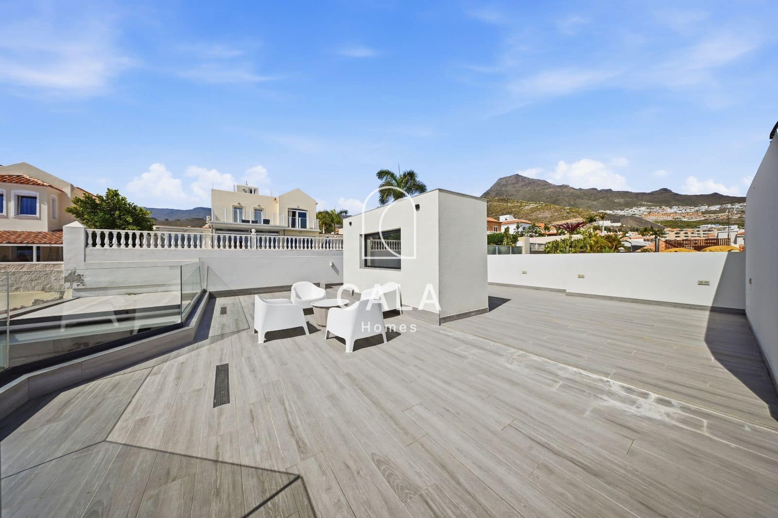 3 bedroom Townhouse for sale in El Madronal with pool garage - € 2,195,000 (Ref: 9974513)