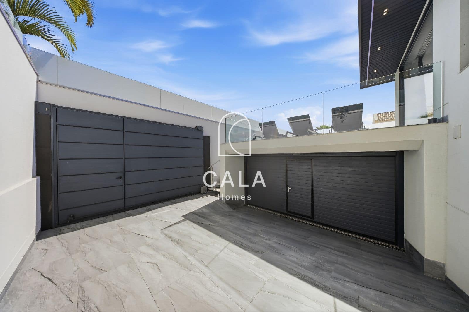 3 bedroom Townhouse for sale in El Madronal with pool garage - € 2,195,000 (Ref: 9974513)