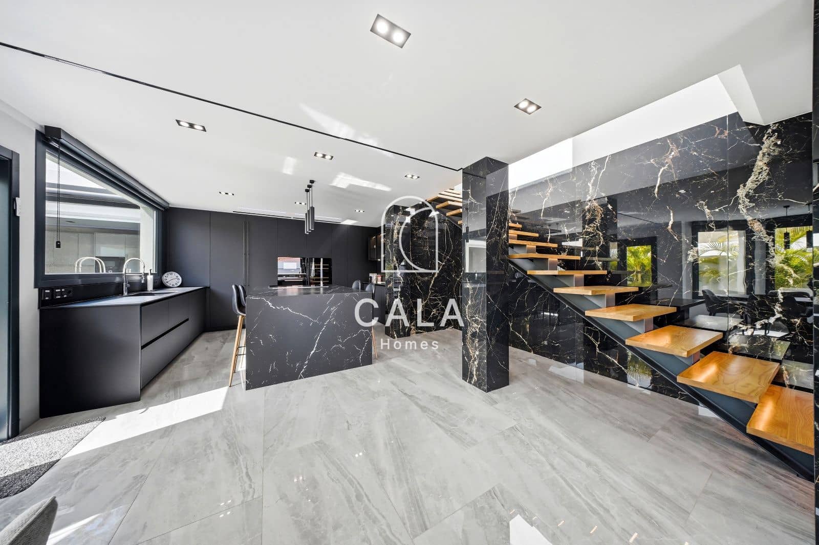 3 bedroom Townhouse for sale in El Madronal with pool garage - € 2,195,000 (Ref: 9974513)