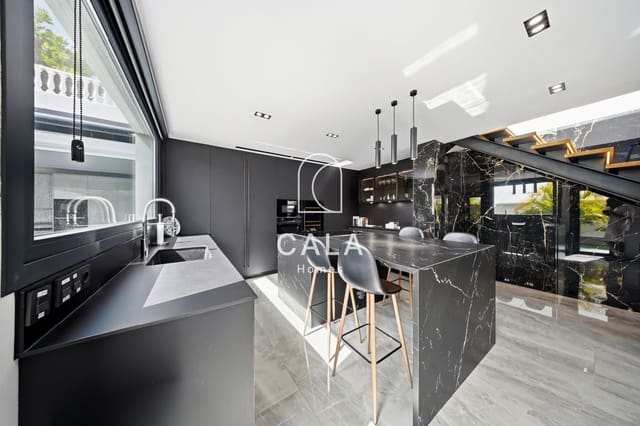 3 soverom Hus til salgs i El Madroñal, Adeje med svømmebasseng garasje - € 2 195 000 (Ref: 9974513)