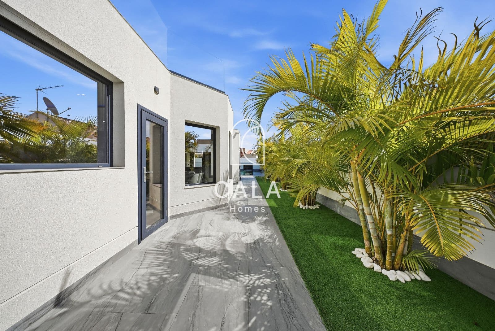3 bedroom Townhouse for sale in El Madronal with pool garage - € 2,195,000 (Ref: 9974513)