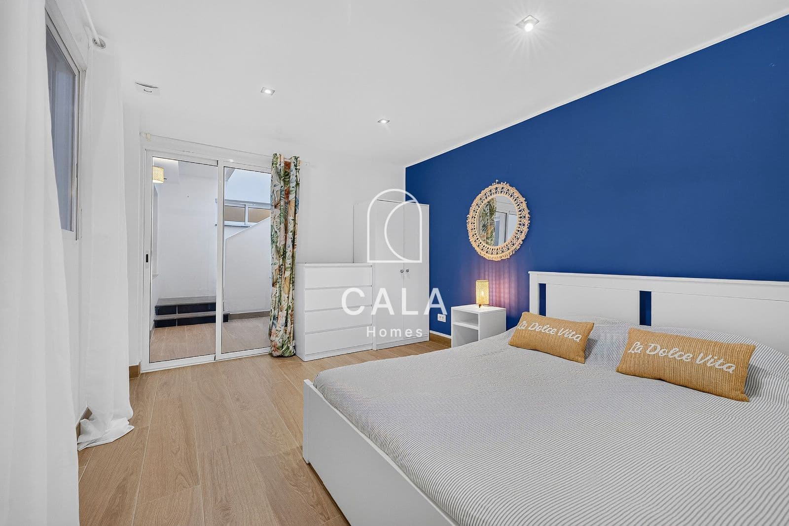 6 bedroom Townhouse for sale in Costa Adeje with pool garage - € 1,710,000 (Ref: 9976653)