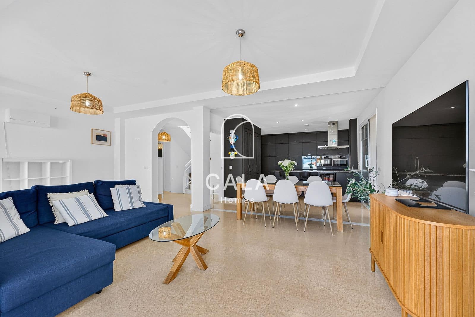 6 bedroom Townhouse for sale in Costa Adeje with pool garage - € 1,710,000 (Ref: 9976653)