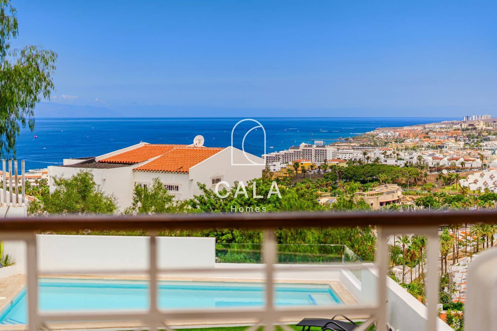 6 bedroom Townhouse for sale in Costa Adeje with pool garage - € 1,710,000 (Ref: 9976653)
