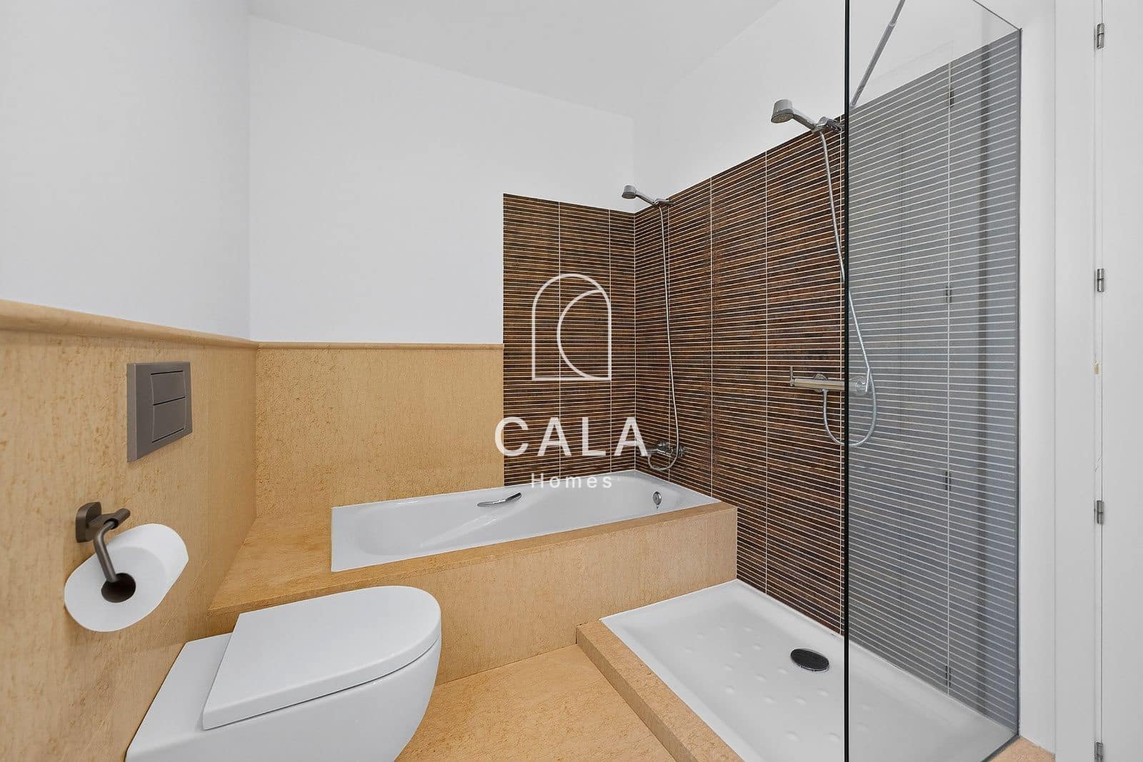 6 bedroom Townhouse for sale in Costa Adeje with pool garage - € 1,710,000 (Ref: 9976653)