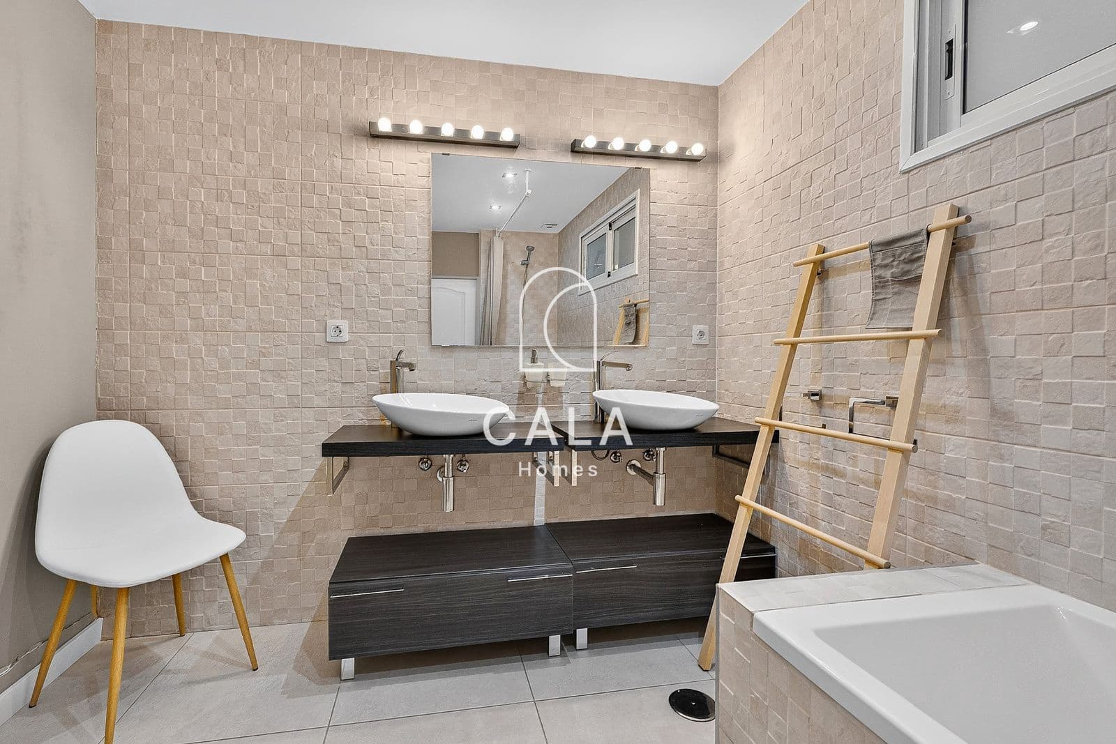 6 bedroom Townhouse for sale in Costa Adeje with pool garage - € 1,710,000 (Ref: 9976653)