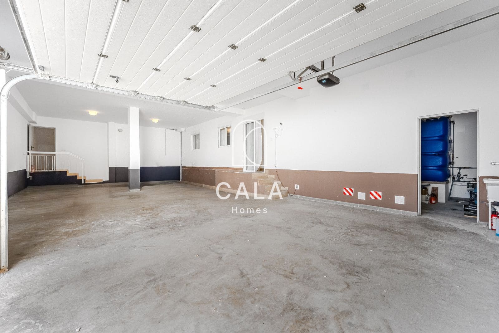 6 bedroom Townhouse for sale in Costa Adeje with pool garage - € 1,710,000 (Ref: 9976653)