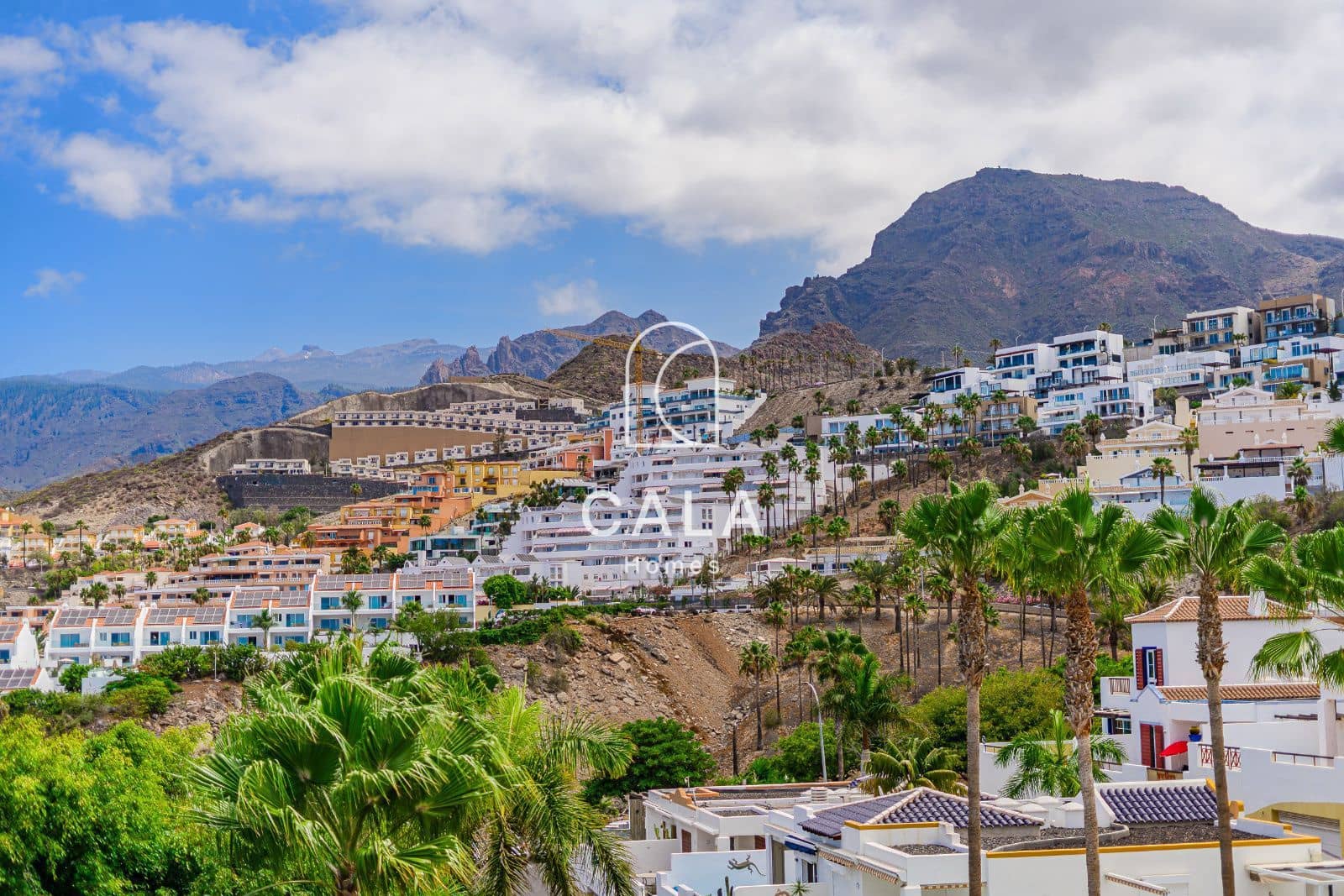 6 bedroom Townhouse for sale in Costa Adeje with pool garage - € 1,710,000 (Ref: 9976653)