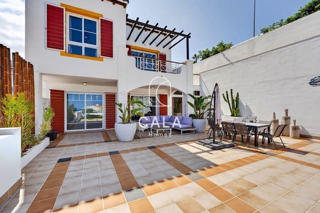 Chalet de 6 habitaciones en San Eugenio Alto, Adeje en venta con piscina garaje - 1.650.000 € (Ref: 9976653)