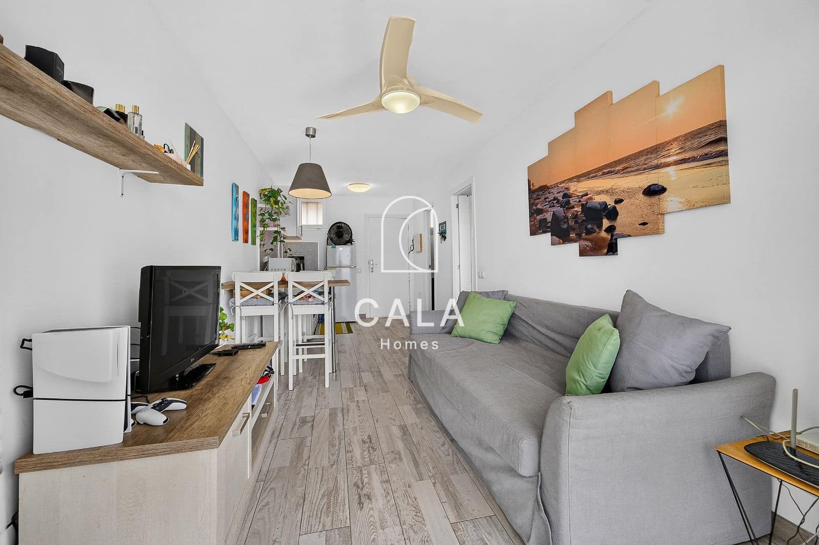 1 bedroom Flat for sale in Playa de las Americas with pool garage - € 315,000 (Ref: 9986147)