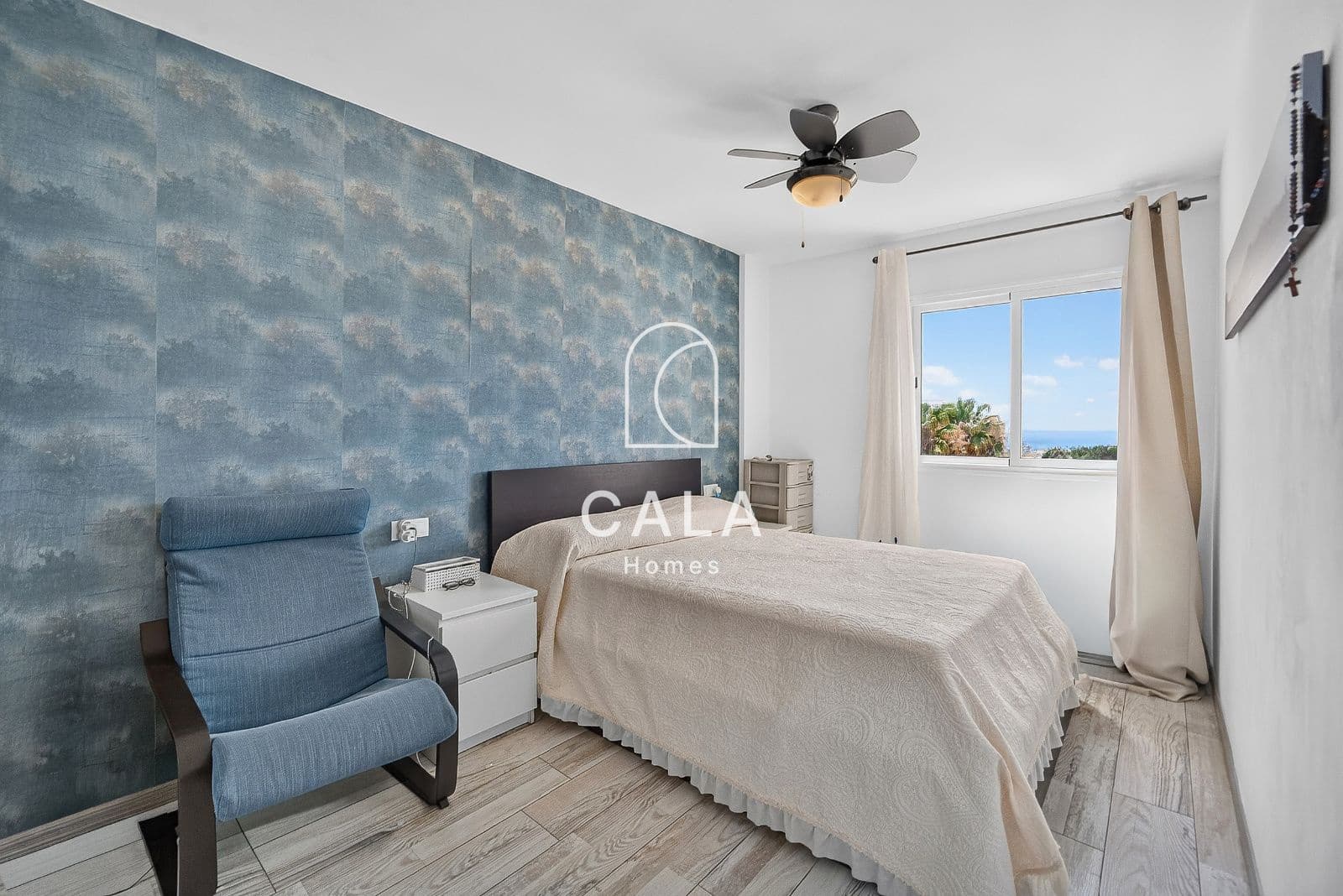 1 bedroom Flat for sale in Playa de las Americas with pool garage - € 315,000 (Ref: 9986147)