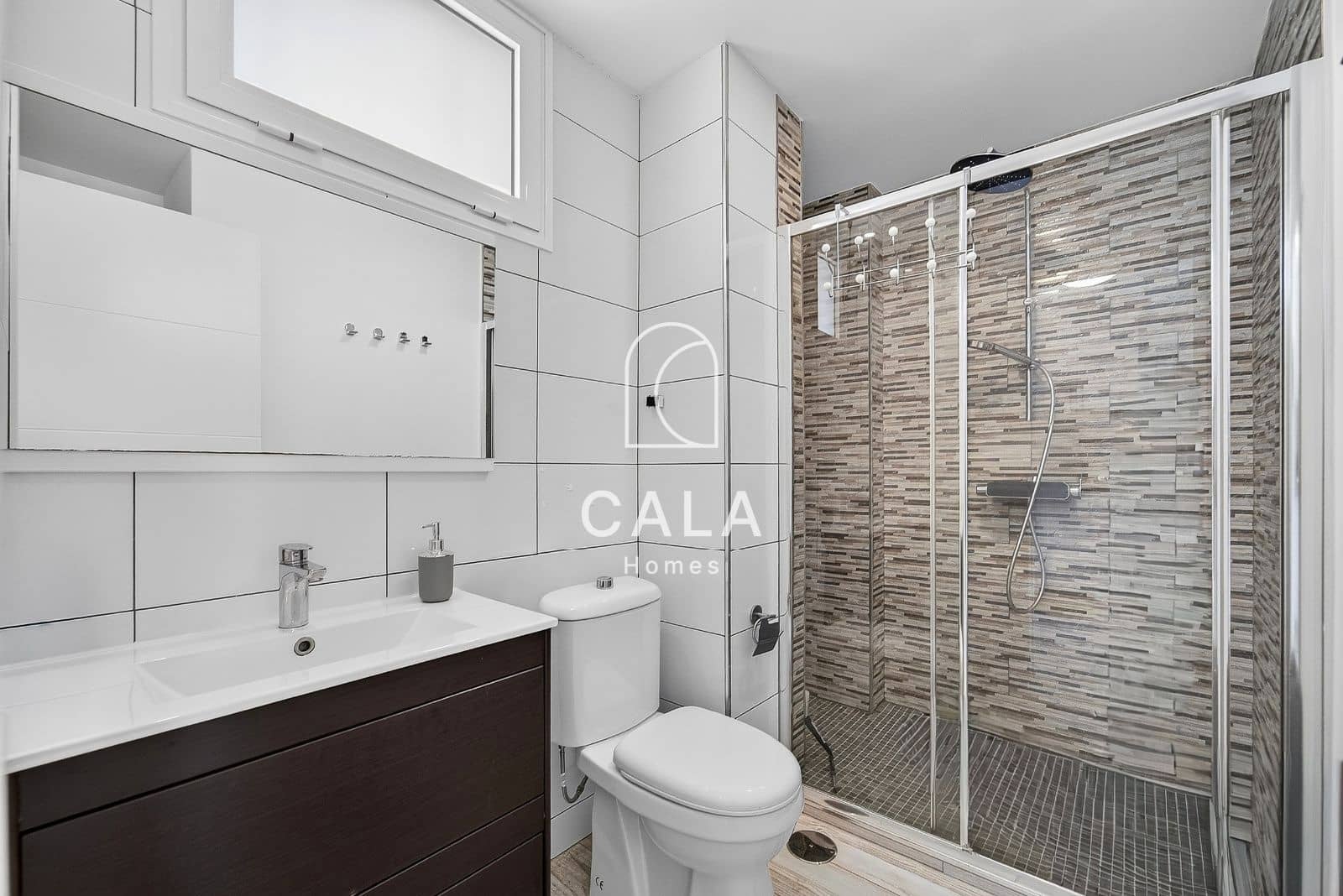 1 bedroom Flat for sale in Playa de las Americas with pool garage - € 315,000 (Ref: 9986147)
