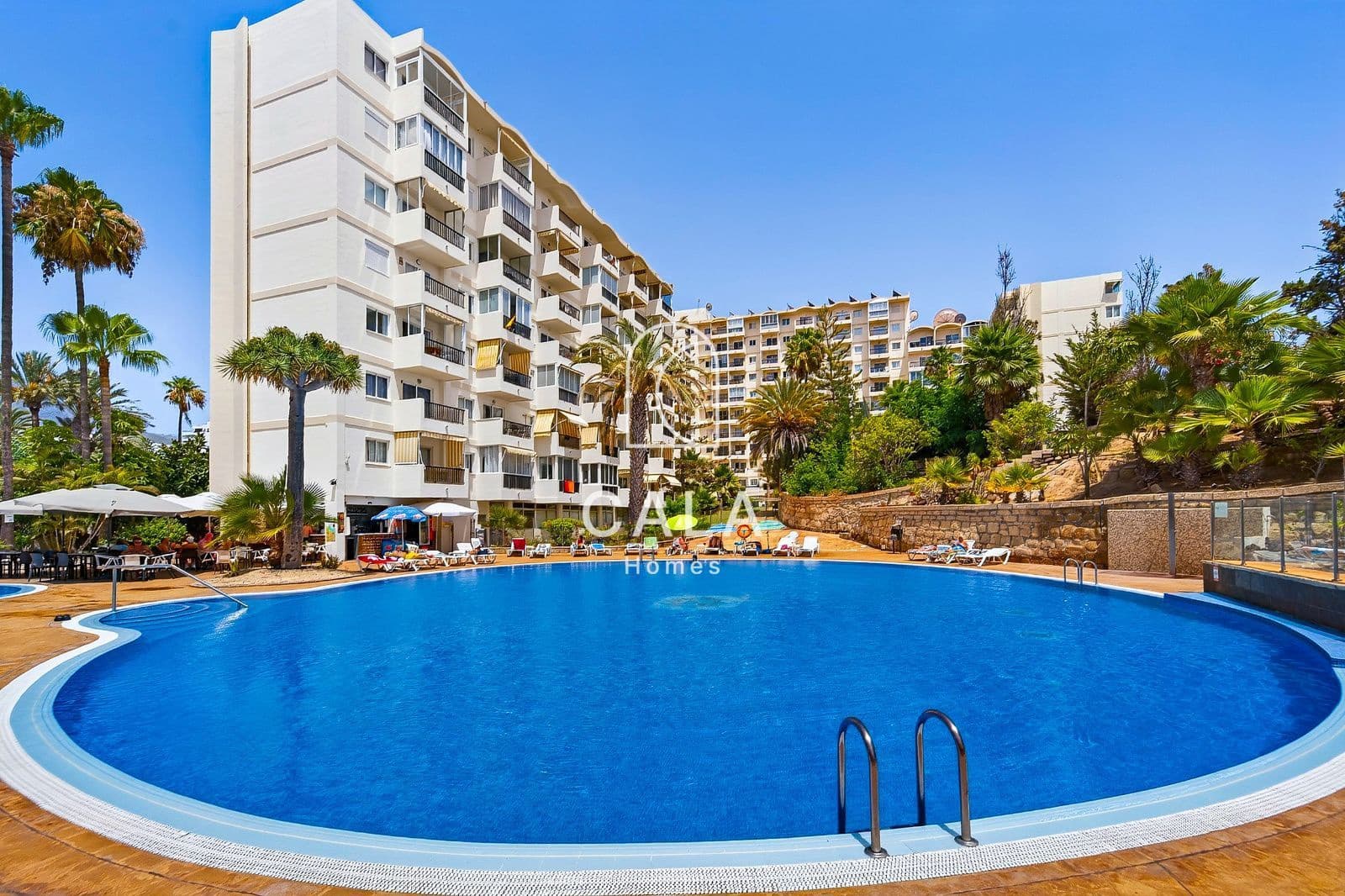 1 bedroom Flat for sale in Playa de las Americas with pool garage - € 315,000 (Ref: 9986147)