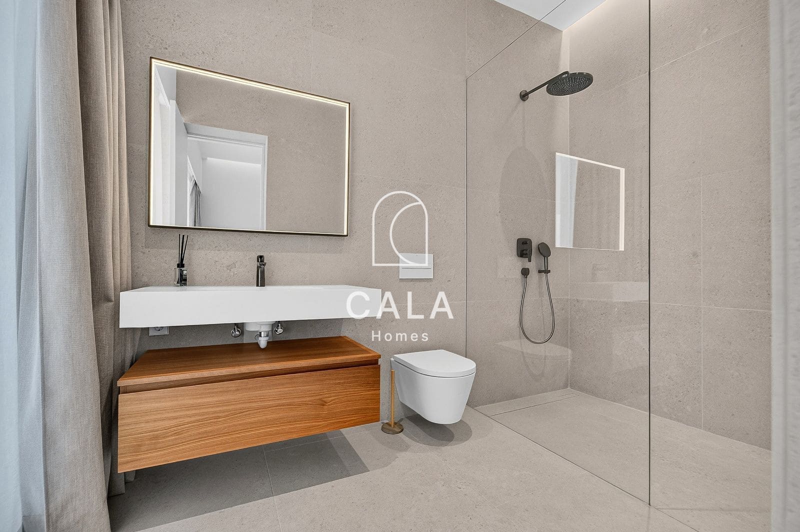 6 sypialnia Dom na sprzedaż w Piedra Hincada z basenem garażem - 6 500 000 € (Ref: 9996335)