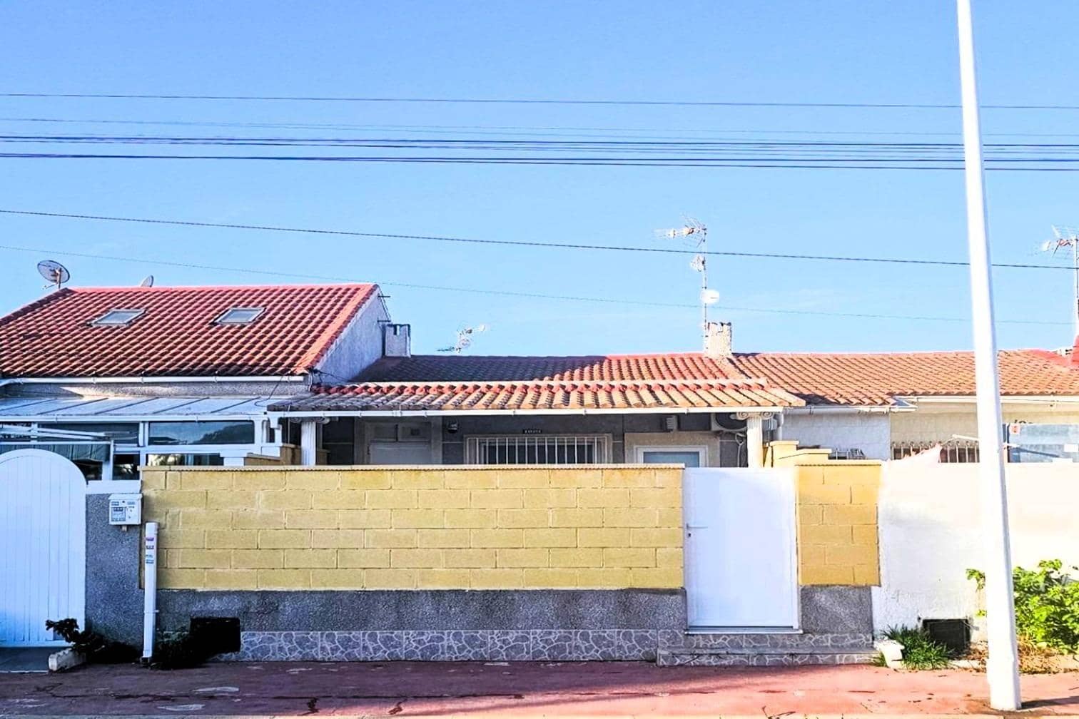 2 Zimmer Reihenhaus zu verkaufen in Torrevieja - 125.000 € (Ref: 10004185)