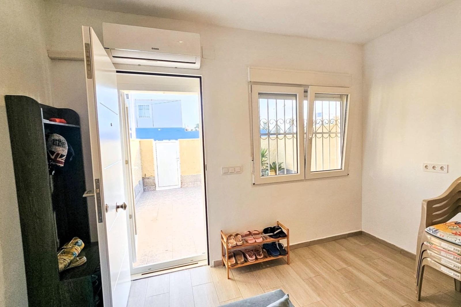 2 Zimmer Reihenhaus zu verkaufen in Torrevieja - 125.000 € (Ref: 10004185)