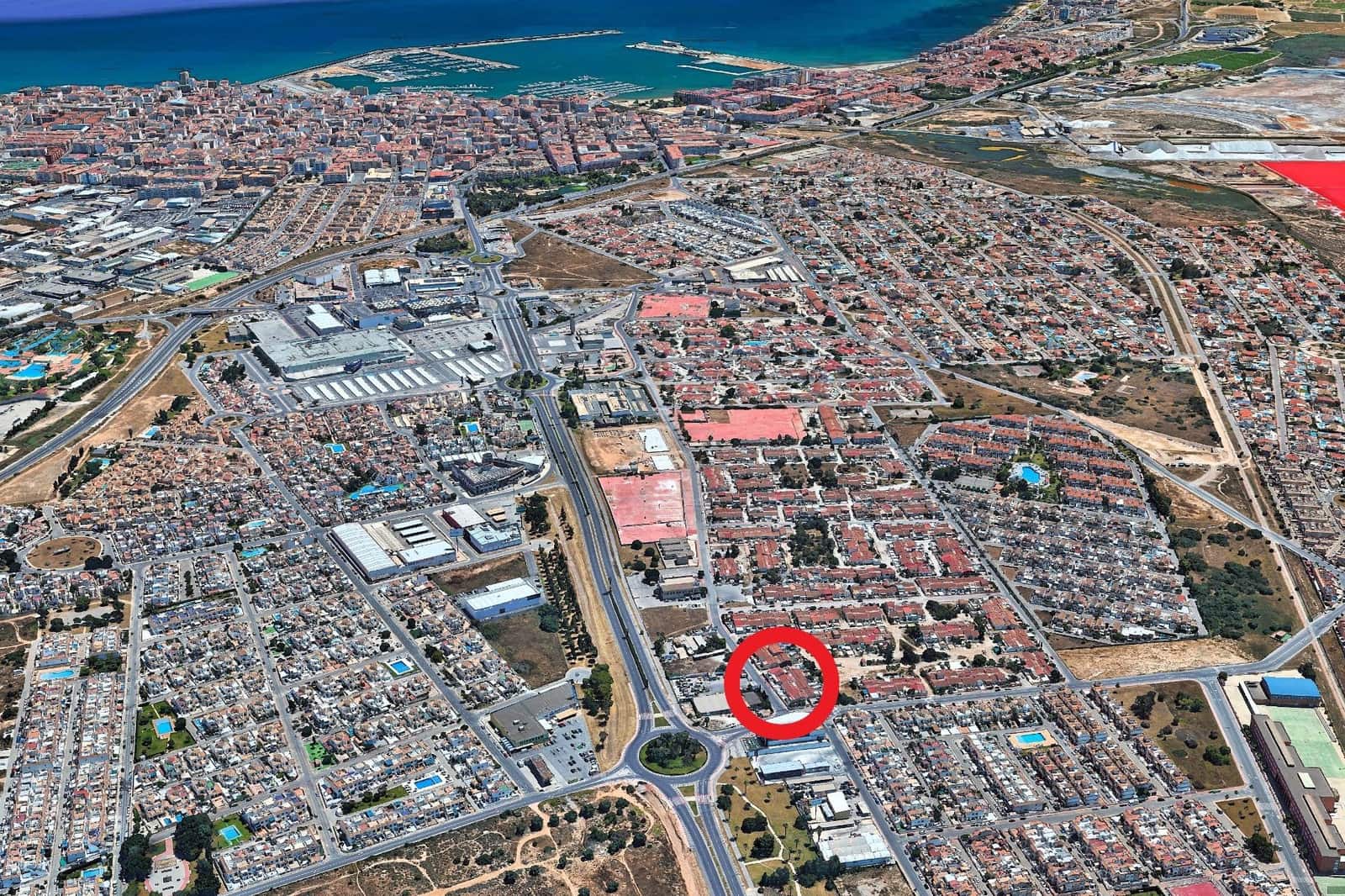 2 Zimmer Reihenhaus zu verkaufen in Torrevieja - 125.000 € (Ref: 10004185)