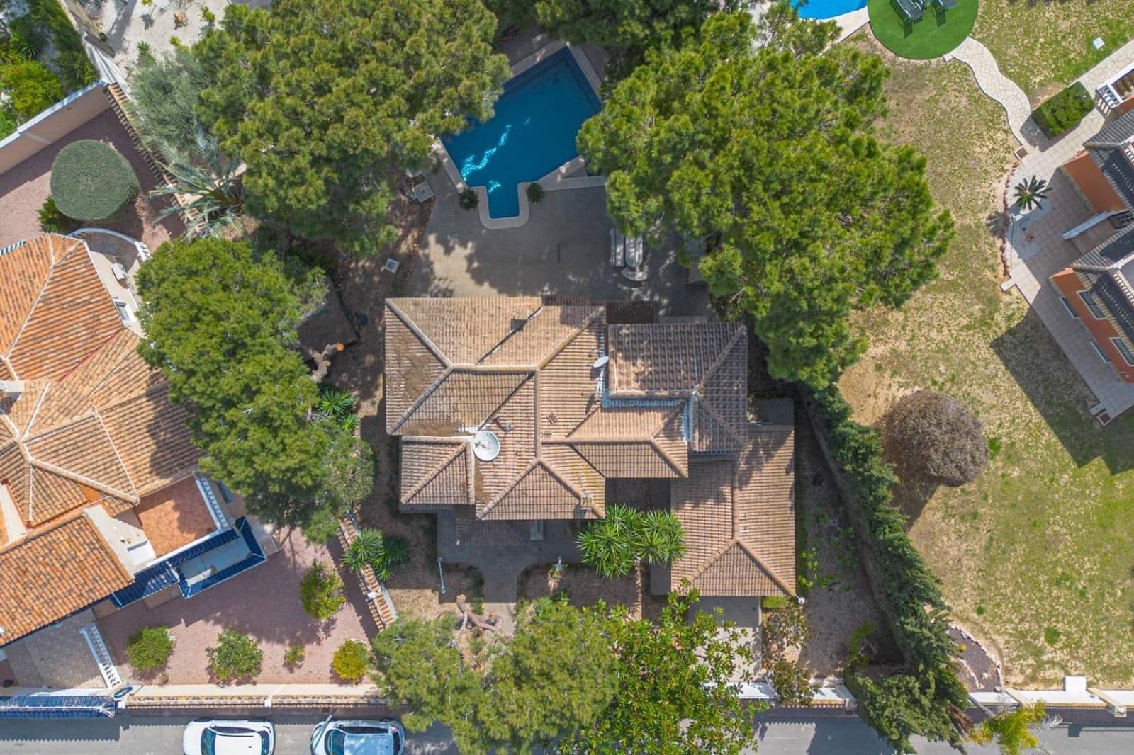 5 Zimmer Villa zu verkaufen in Dona Pepa mit Pool Garage - 499.000 € (Ref: 10006333)