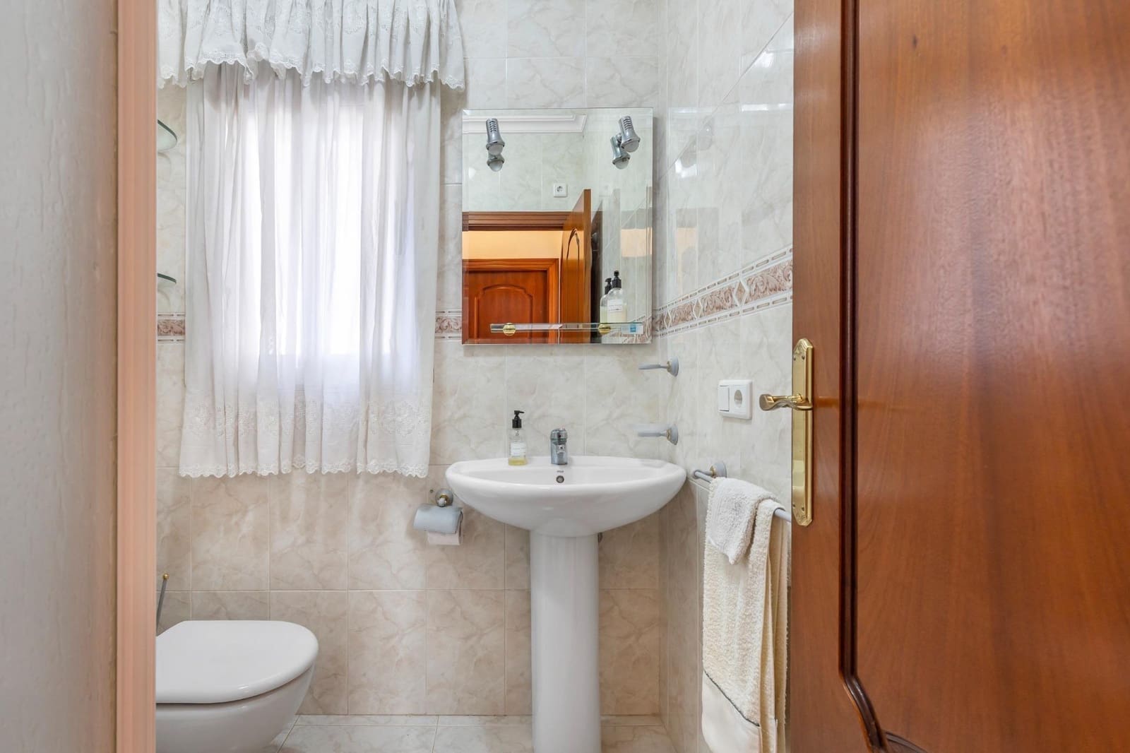 5 Zimmer Villa zu verkaufen in Dona Pepa mit Pool Garage - 499.000 € (Ref: 10006333)