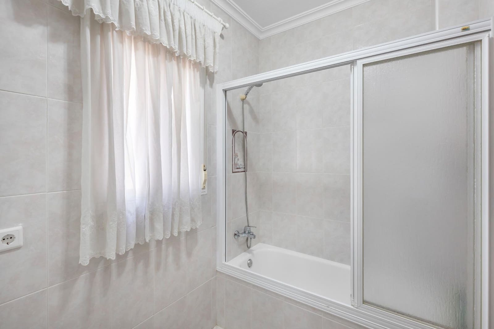 5 Zimmer Villa zu verkaufen in Dona Pepa mit Pool Garage - 499.000 € (Ref: 10006333)