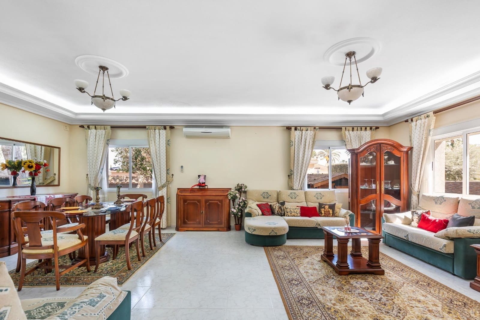 5 Zimmer Villa zu verkaufen in Dona Pepa mit Pool Garage - 499.000 € (Ref: 10006333)