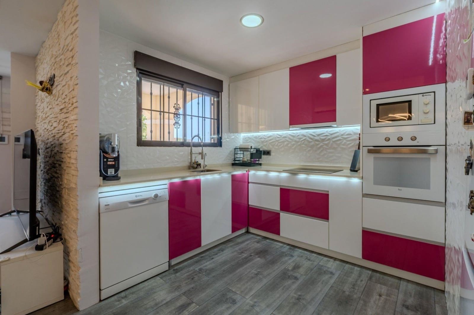 3 sovrum Radhus till salu i Aguas Nuevas med pool - 305 000 € (Ref: 10011480)