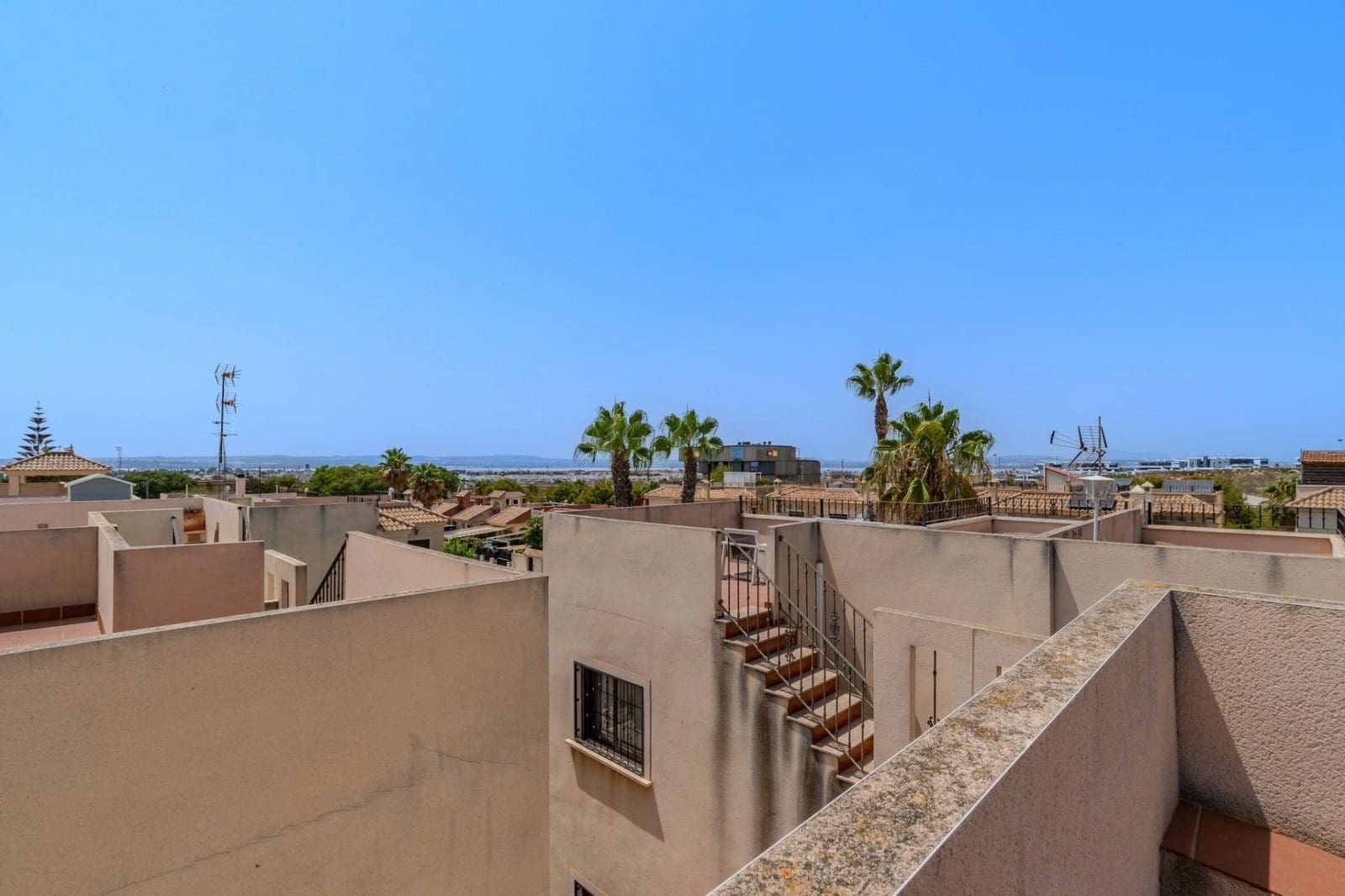 3 sovrum Radhus till salu i Aguas Nuevas med pool - 305 000 € (Ref: 10011480)