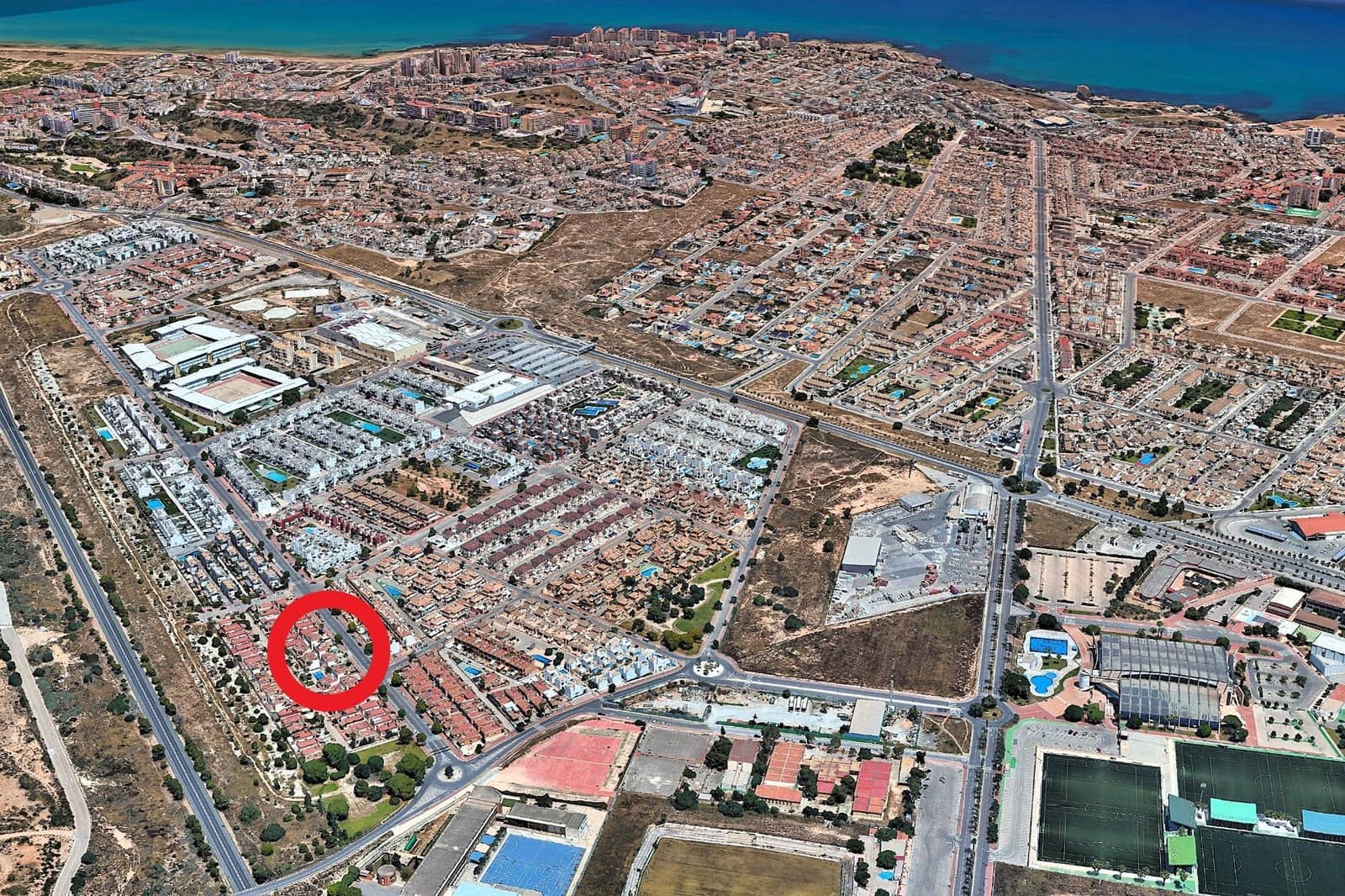 3 sovrum Radhus till salu i Aguas Nuevas med pool - 305 000 € (Ref: 10011480)