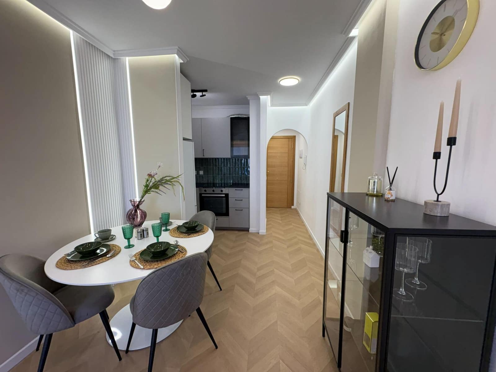 2 soveværelse Lejlighed til salg i Torrevieja med swimmingpool - € 199.000 (Ref: 10013356)