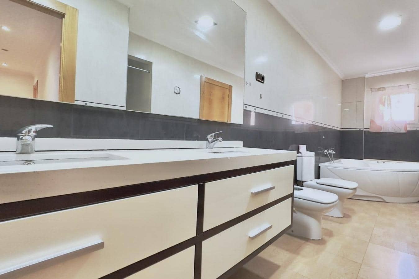 3 quarto Penthouse para venda em Torrevieja - 189 900 € (Ref: 10017531)