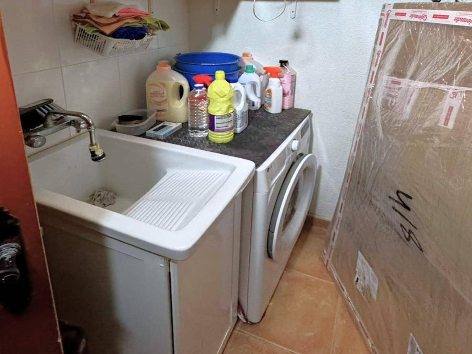 5 sypialnia Dom blizniak na sprzedaż w El Chaparral z basenem garażem - 345 000 € (Ref: 10018555)