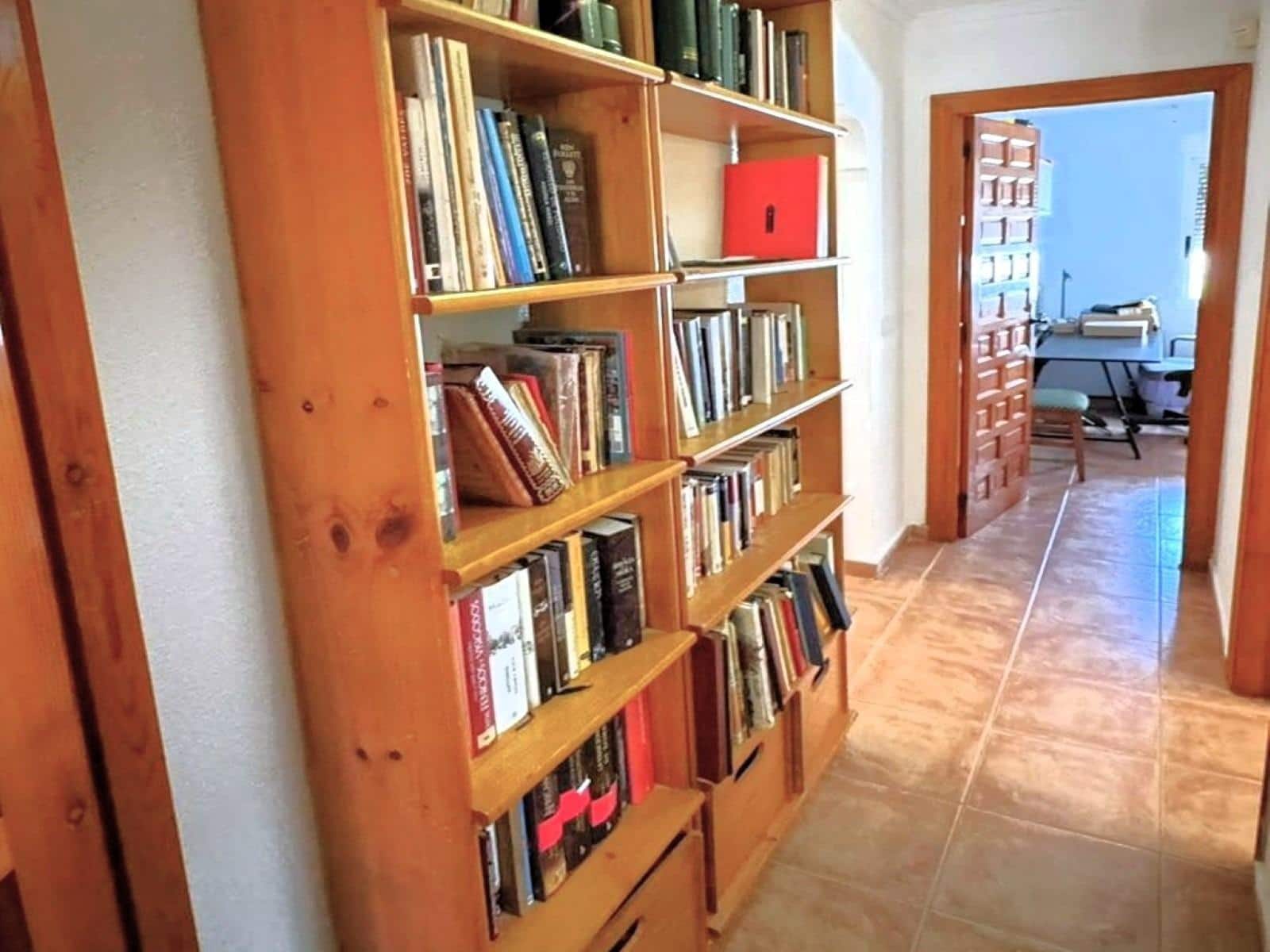 5 sypialnia Dom blizniak na sprzedaż w El Chaparral z basenem garażem - 345 000 € (Ref: 10018555)