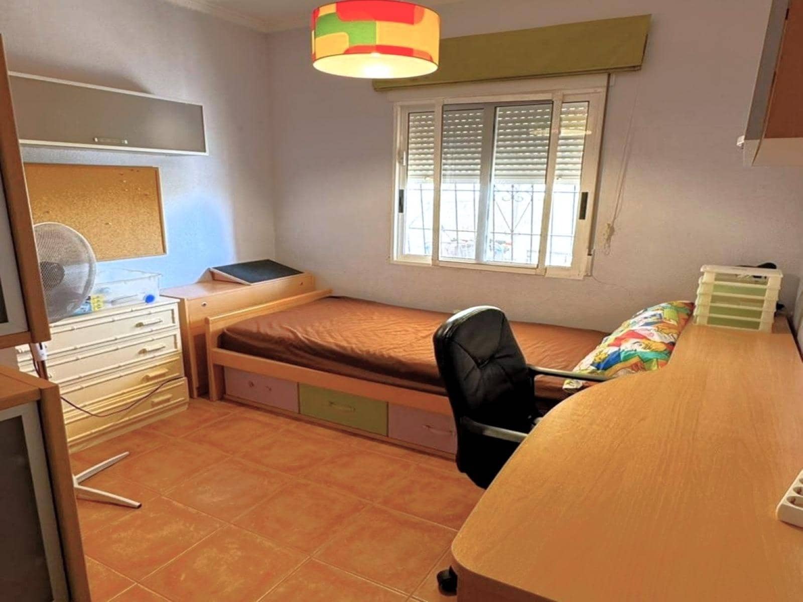 5 sypialnia Dom blizniak na sprzedaż w El Chaparral z basenem garażem - 345 000 € (Ref: 10018555)