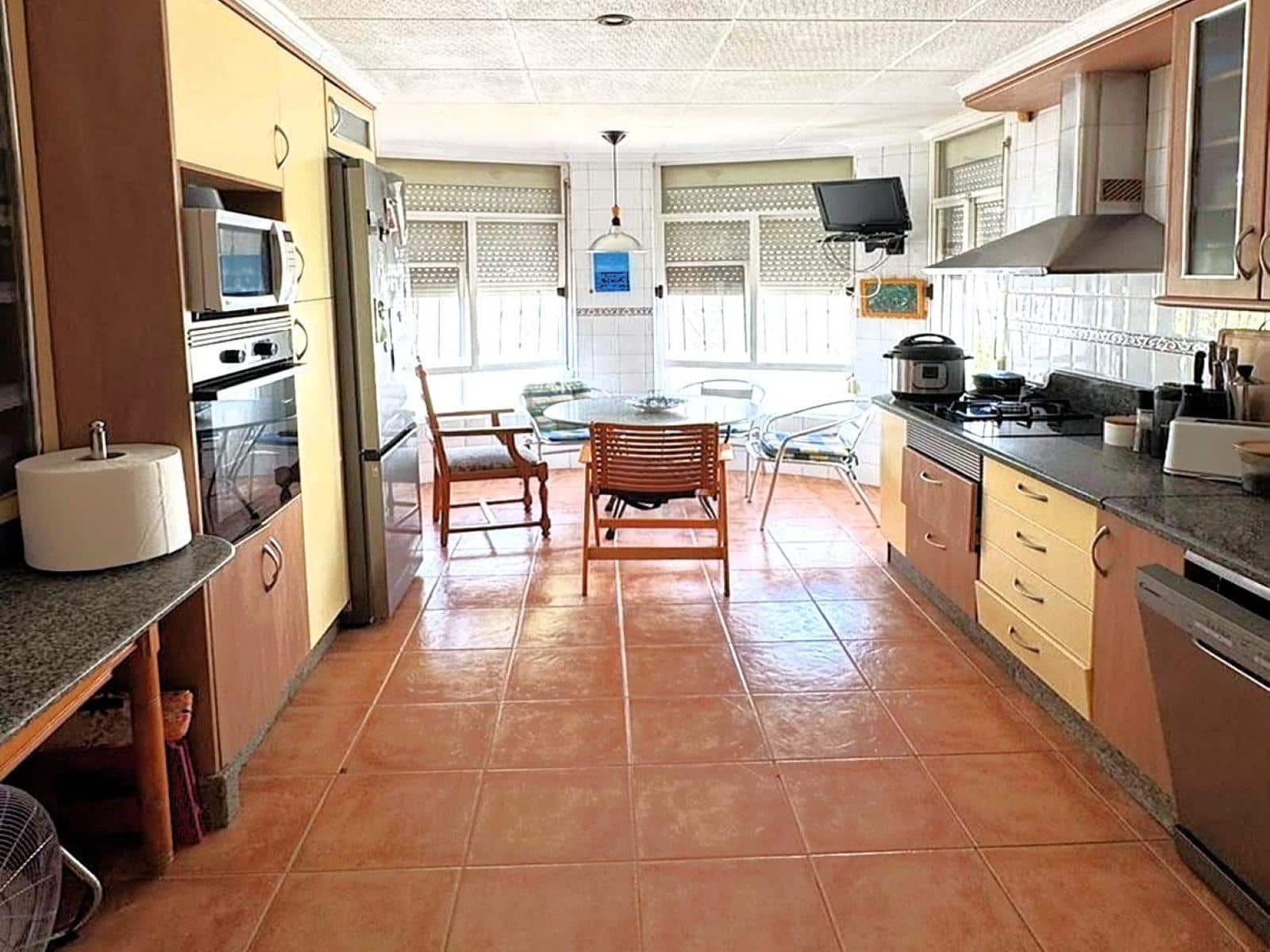 5 sypialnia Dom blizniak na sprzedaż w El Chaparral z basenem garażem - 345 000 € (Ref: 10018555)