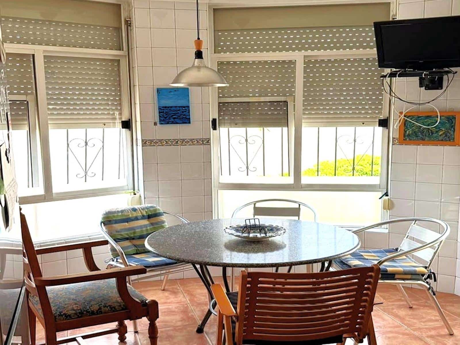 5 sypialnia Dom blizniak na sprzedaż w El Chaparral z basenem garażem - 345 000 € (Ref: 10018555)