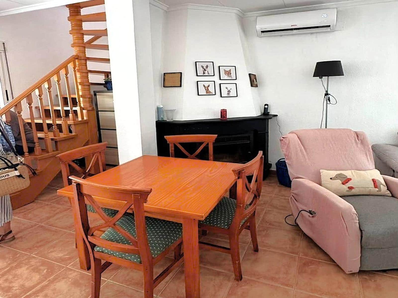 5 sypialnia Dom blizniak na sprzedaż w El Chaparral z basenem garażem - 345 000 € (Ref: 10018555)