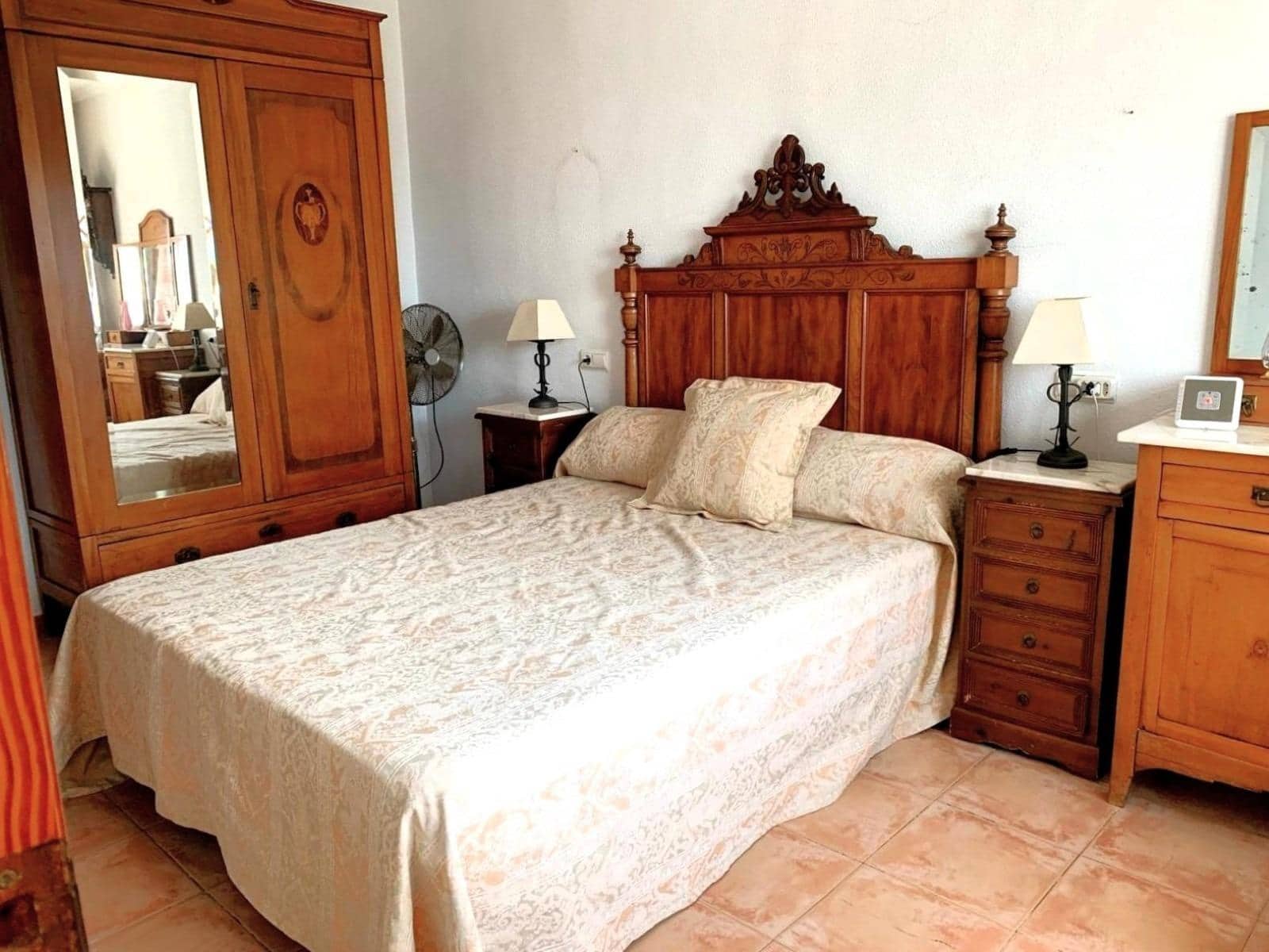 5 sypialnia Dom blizniak na sprzedaż w El Chaparral z basenem garażem - 345 000 € (Ref: 10018555)