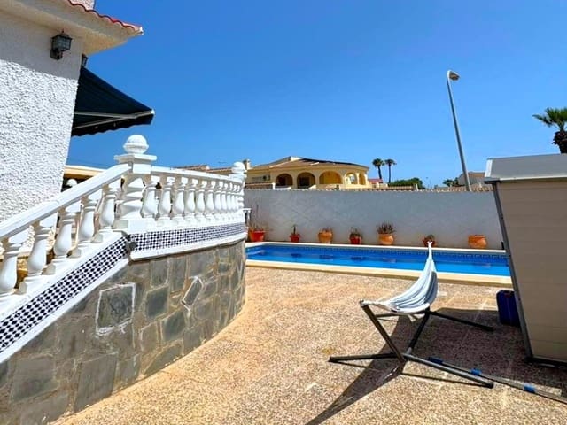 5 sypialnia Dom blizniak na sprzedaż w El Chaparral, Torrevieja z basenem garażem - 345 000 € (Ref: 10018555)