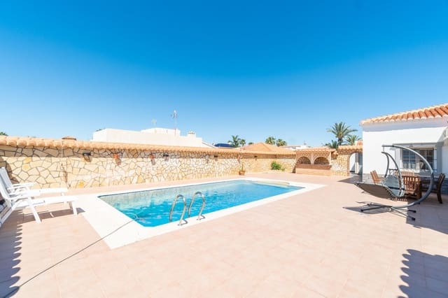 4 chambre Villa/Maison à vendre à El Chaparral - La Siesta - La Torreta, Torrevieja avec piscine garage - 530 000 € (Ref: 10022496)