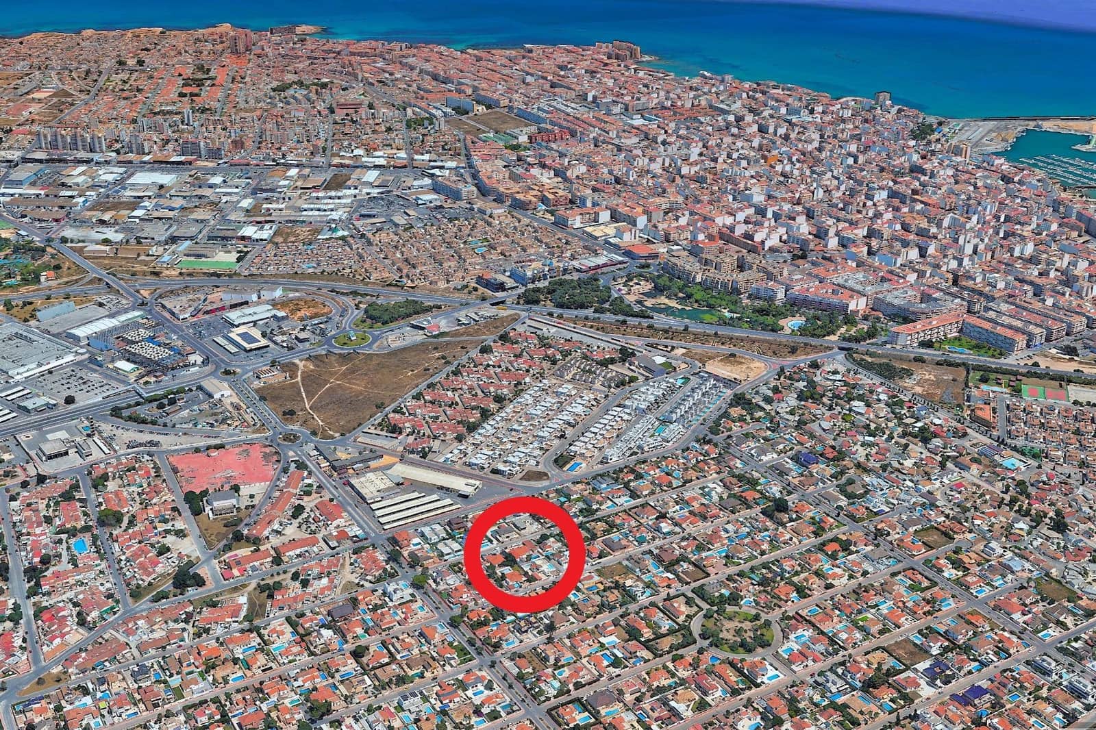 4 chambre Villa/Maison à vendre à Torrevieja avec piscine garage - 530 000 € (Ref: 10022496)
