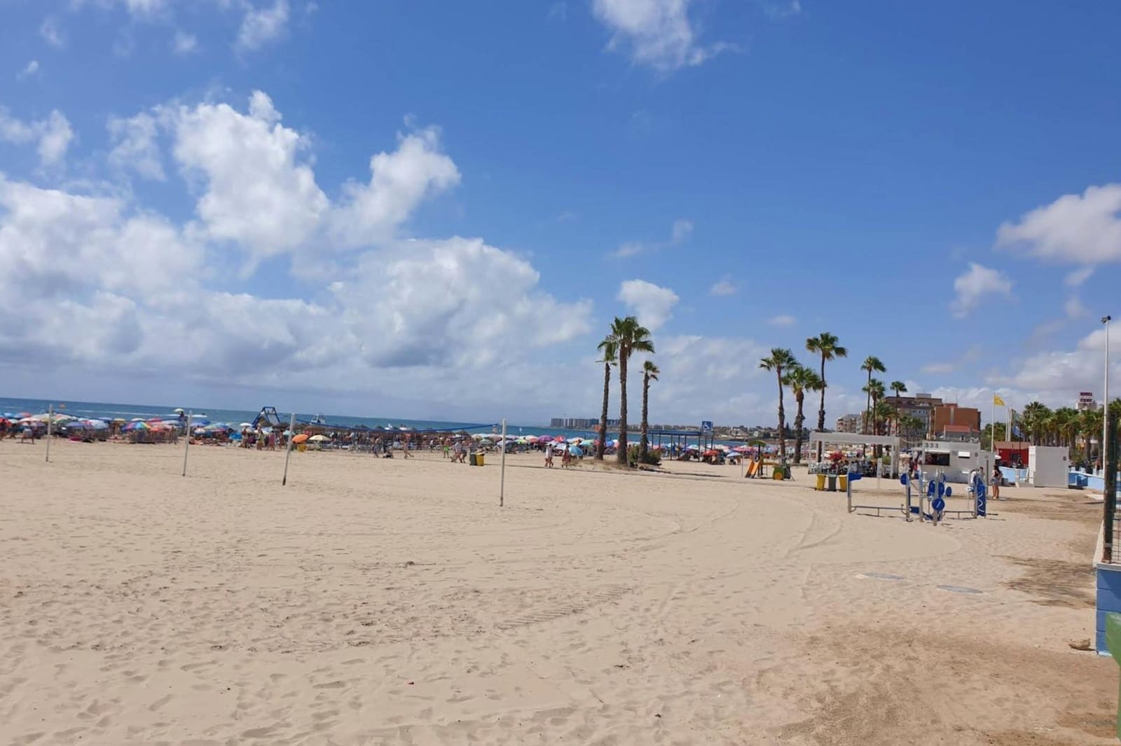 Apartamento de 3 habitaciones en Torrevieja en venta con piscina - 249.900 € (Ref: 10024157)